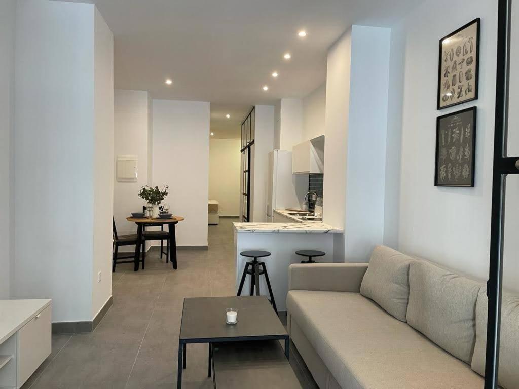 Complejo Pinta18 At1, At2 Y At3 Apartment Seville Exterior photo