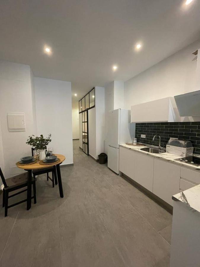 Complejo Pinta18 At1, At2 Y At3 Apartment Seville Exterior photo
